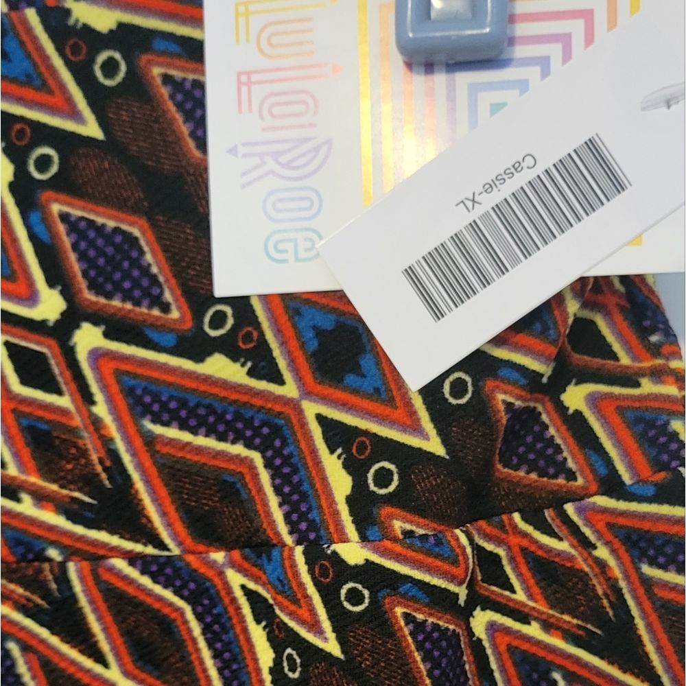 5/$25 Cassie LuLaroe XL skirt - Picture 2 of 3